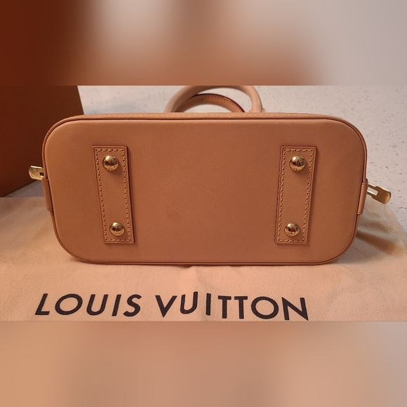 Louis Vuitton Bb Bag - Picture 5 of 9